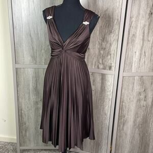 Xscape chocolate backless twist front pleated skirt evening dress women's 2-4/S